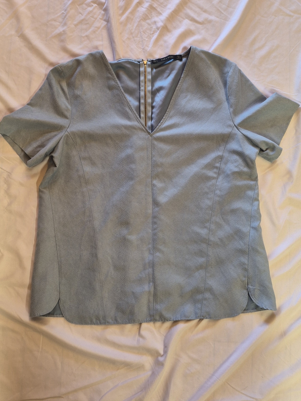 Zara Pale Blue V-Neck Short Sleeve Blouse Size L